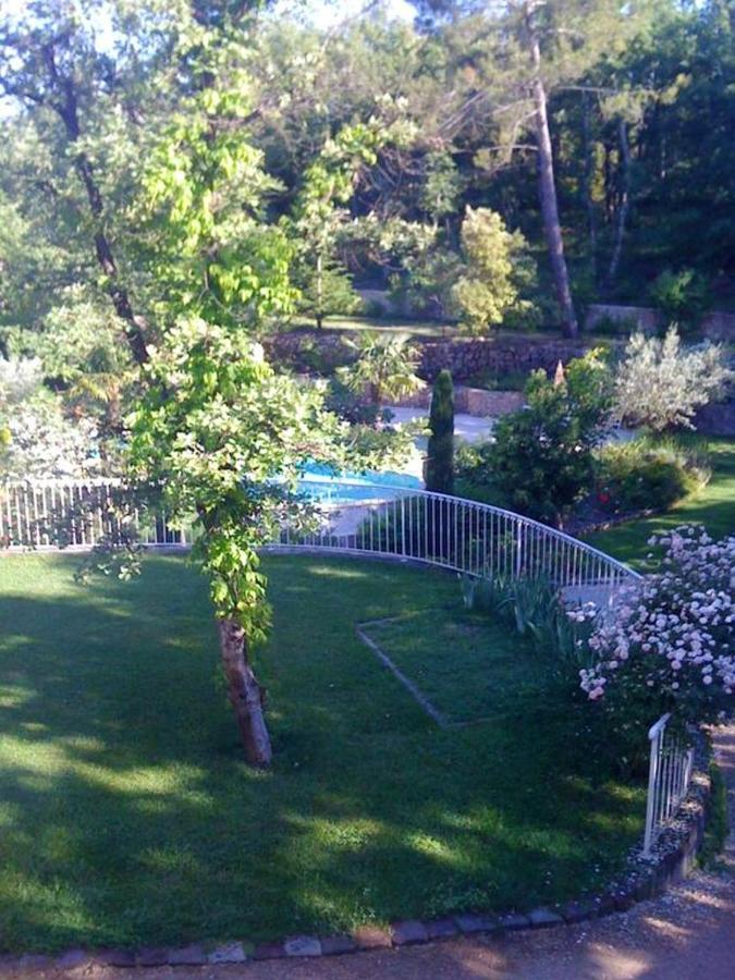 Villa Spacieuse Avec Piscine A Saint Maximin Dış mekan fotoğraf
