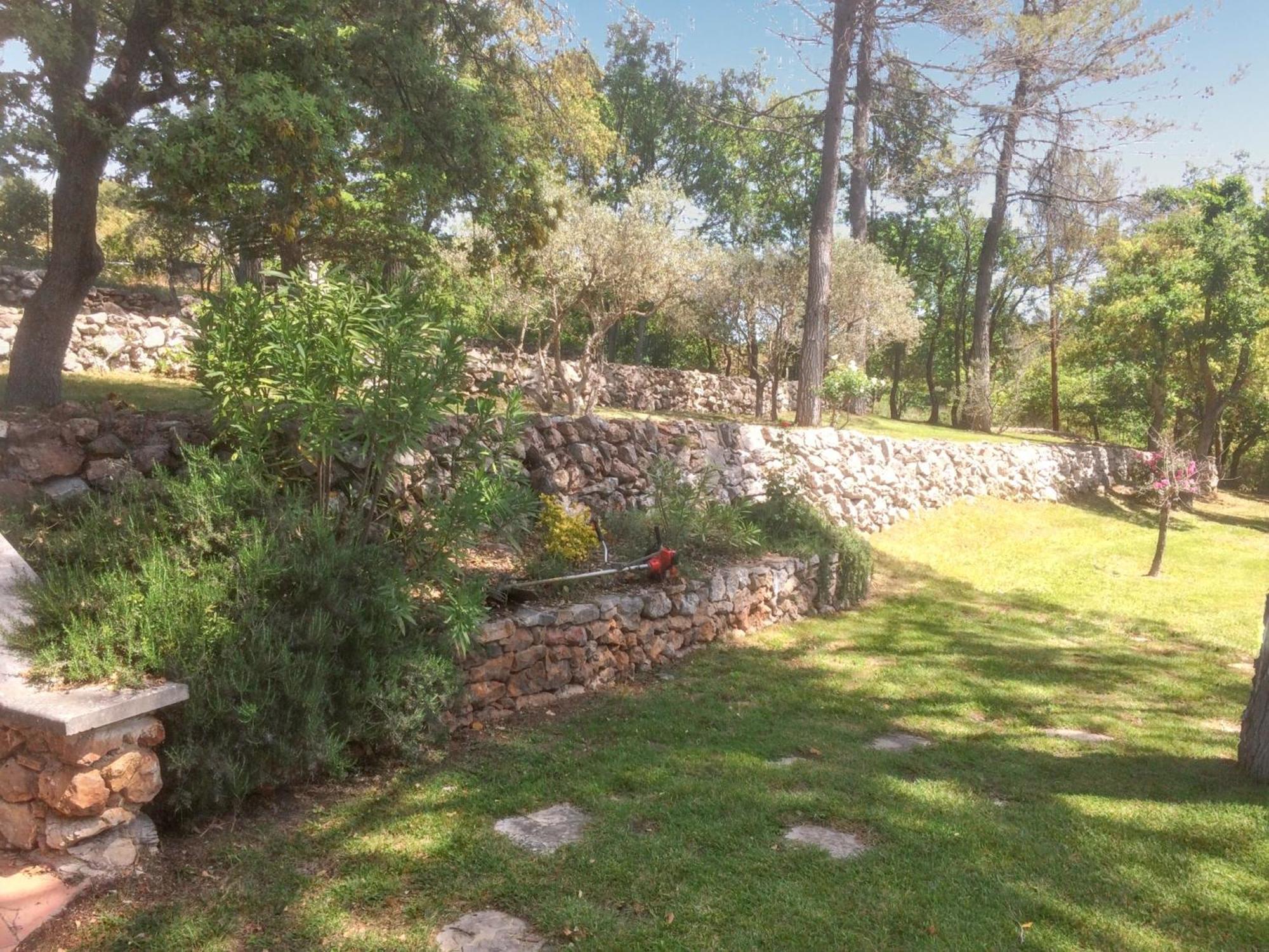 Villa Spacieuse Avec Piscine A Saint Maximin Dış mekan fotoğraf