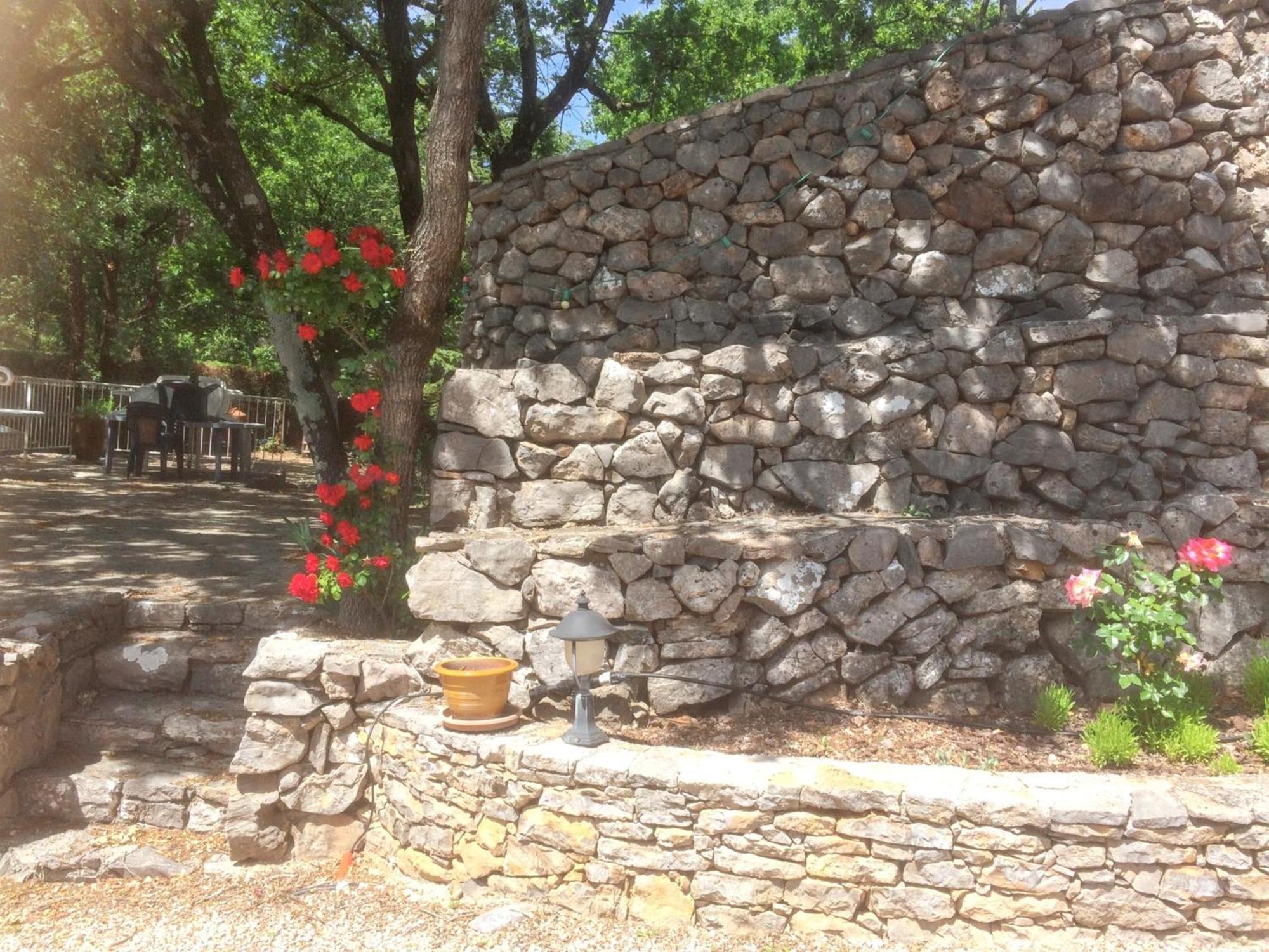 Villa Spacieuse Avec Piscine A Saint Maximin Dış mekan fotoğraf